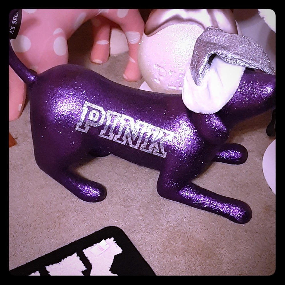 Vs pink glitter display dog (not for sale)